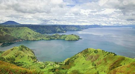 وزير السياحة يرحب ببحيرة توبا التي سميت باسم الحديقة الجيولوجية العالمية لليونسكو