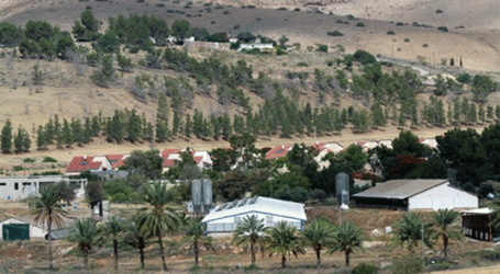 الجيش الإسرائيلي يصادر ممتلكات فلسطينية بالضفة الغربية
