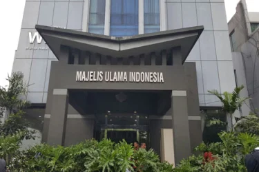 مجلس العلماء الإندونيسي يؤكد أن لقاح سينوفاك حلال