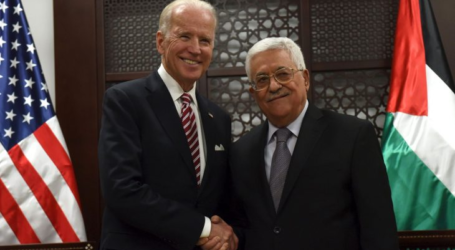 صحيفة أمريكية تعلق على قرارات بايدن بشأن عودة العلاقات مع فلسطين