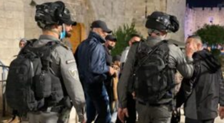 إسرائيل تعتقل 8 فلسطينيين داخل “الأقصى” بعد التراويح