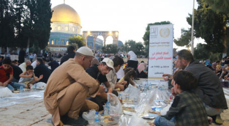 الاحتلال يمنع ادخال وجبات الافطار للصائمين المتواجدين في الأقصى