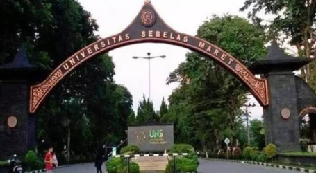 جامعة سولو تغلق مؤقتًا بعد وفاة 3 محاضرين بسبب كوفيد-19