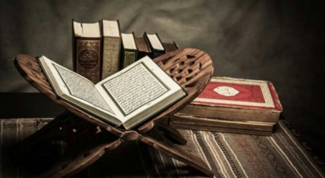 دار القرآن الكريم صلة الرحيم توزع المصاحف على السجناء