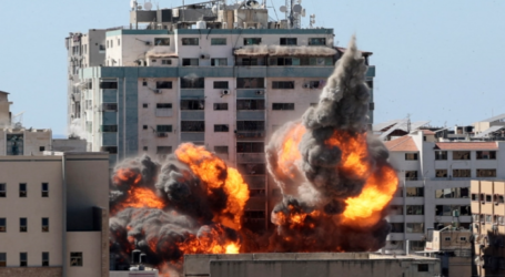 قطر: قصف مقر “الجزيرة” بغزة خوف من نقل الحقيقة