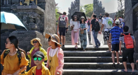 من المحتمل أن تؤجل إندونيسيا إعادة فتح بالي للسياح الأجانب