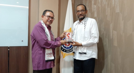 سفاري الإنسانية : الدكتورساربيني يزور المجلس الأعلى للديانة الهندوسية في إندونيسيا
