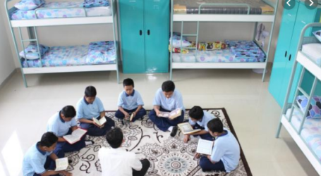 وزارة الشؤون الدينية:  توزيع مساعدات للتعامل مع كوفيد -19 على المدارس الإسلامية
