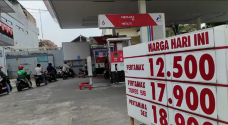 الحكومة الإندونيسية ترفع أسعار الوقود المدعوم رسمياً