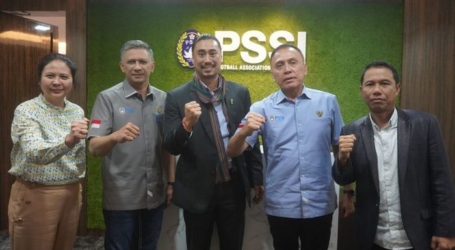 مبعوث الـ فيفا يزور مكتب الاتحاد الإندونيسي لكرة القدم في جاكرتا