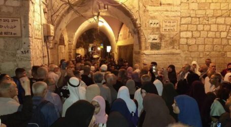 الاحتلال يغلق عدداً من الطرق لتأمين مسيرة المستوطنين في القدس