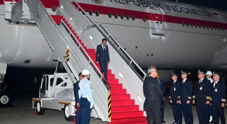 الرئيس جوكو ويدودو يصل إلى شمال سومطرة بعد زيارة لإفريقيا