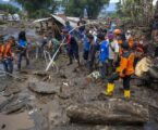 الوكالة الوطنية للتخفيف من آثار الكوارث: 58 قتيلا جراء فيضانات الحمم البركانية في غرب سومطرة