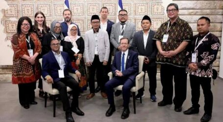 مجلس العلماء الإندونيسي يعلق عضوين يشتبه في تورطهم في منظمة مرتبطة بإسرائيل