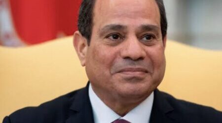 وزير مصري: سوف نصنع الدولار